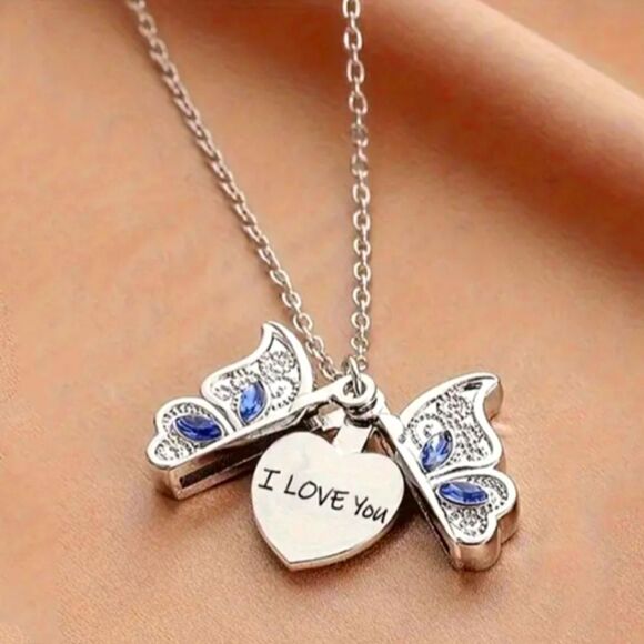 Elegant Openable Butterfly Pendant Necklace - Picture 1 of 16